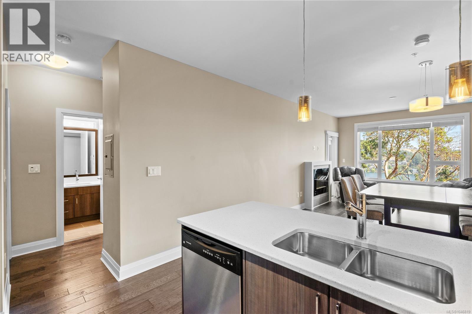 313 1145 Sikorsky Road, Langford