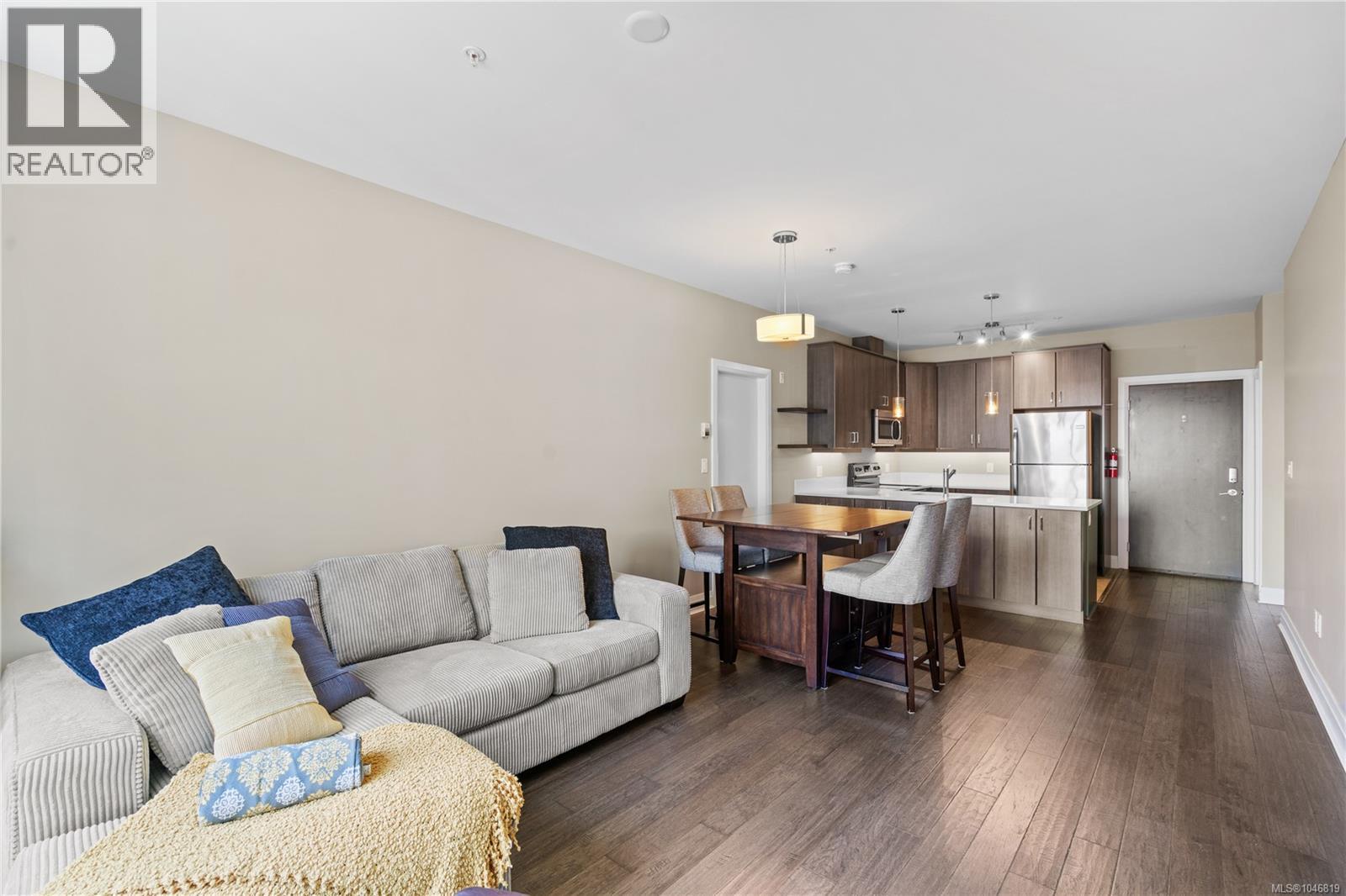 313 1145 Sikorsky Road, Langford