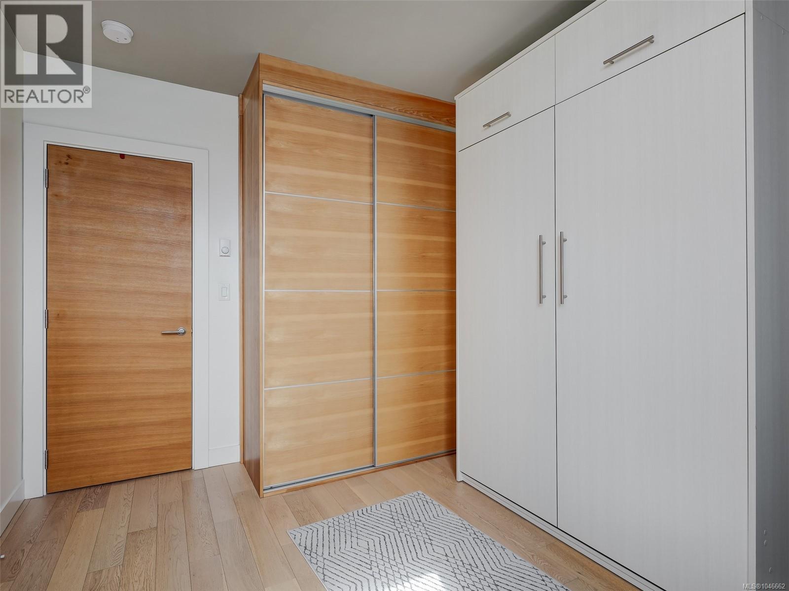 #813 989 Johnson St - 15