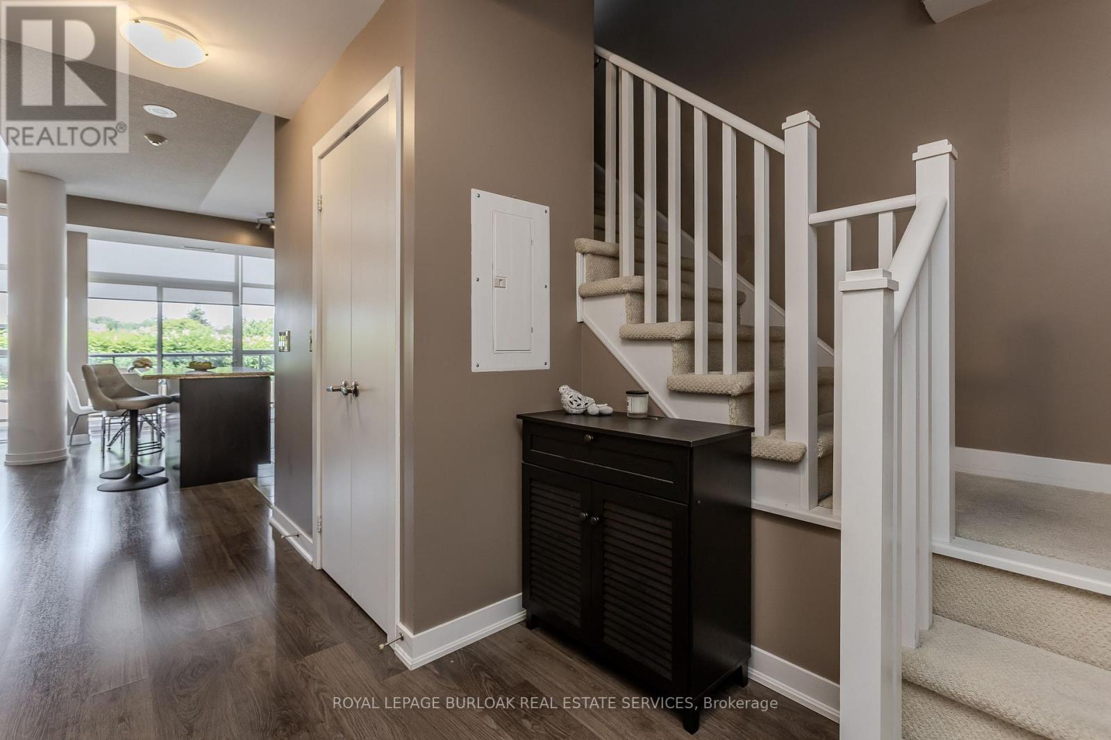 #204 1940 IRONSTONE DRIVE - 20
