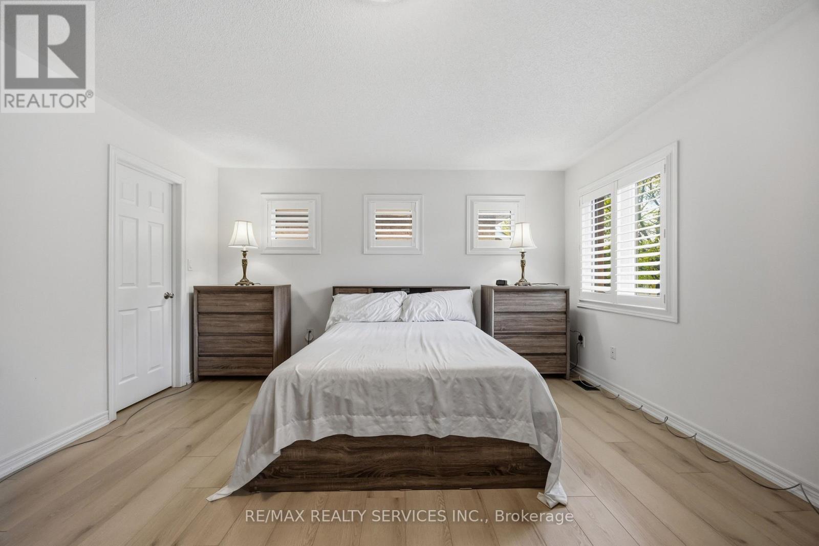 104 SHARPE CRESCENT - 19