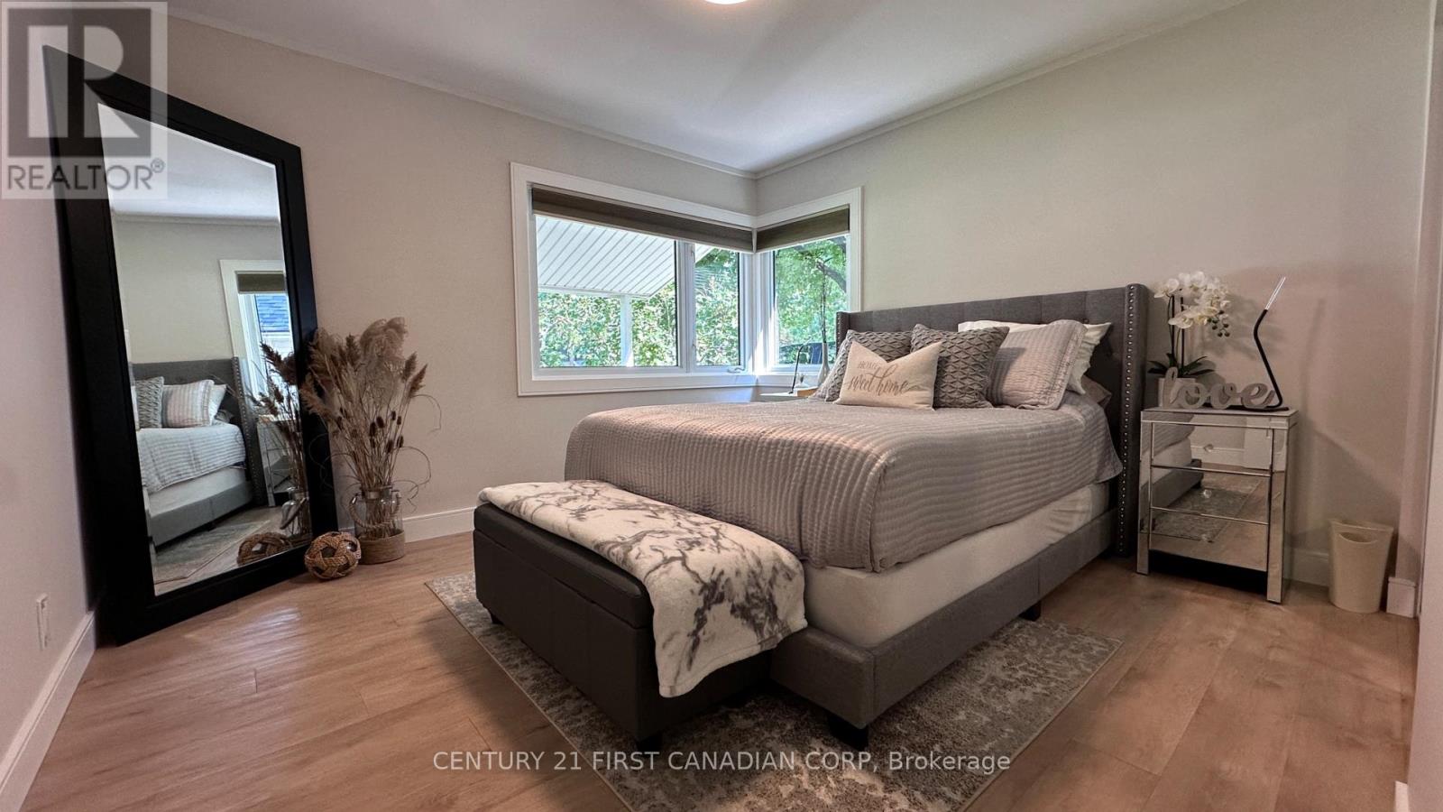 33 BRAEMAR CRESCENT - Image 12