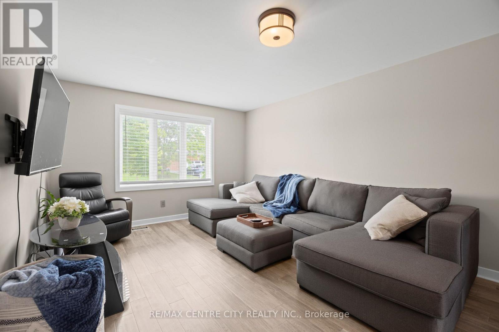 43 MEREDITH DRIVE - Image 11