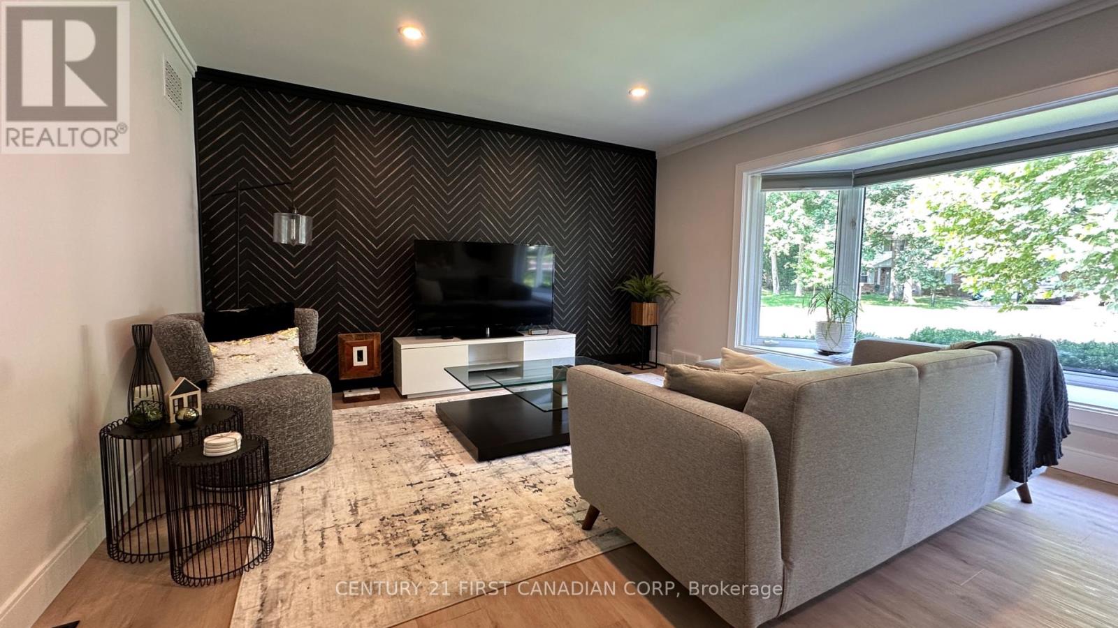 33 BRAEMAR CRESCENT - Image 5