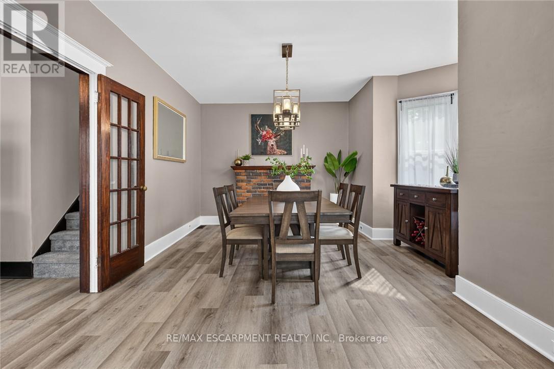 176 CROSS STREET E - Image 19