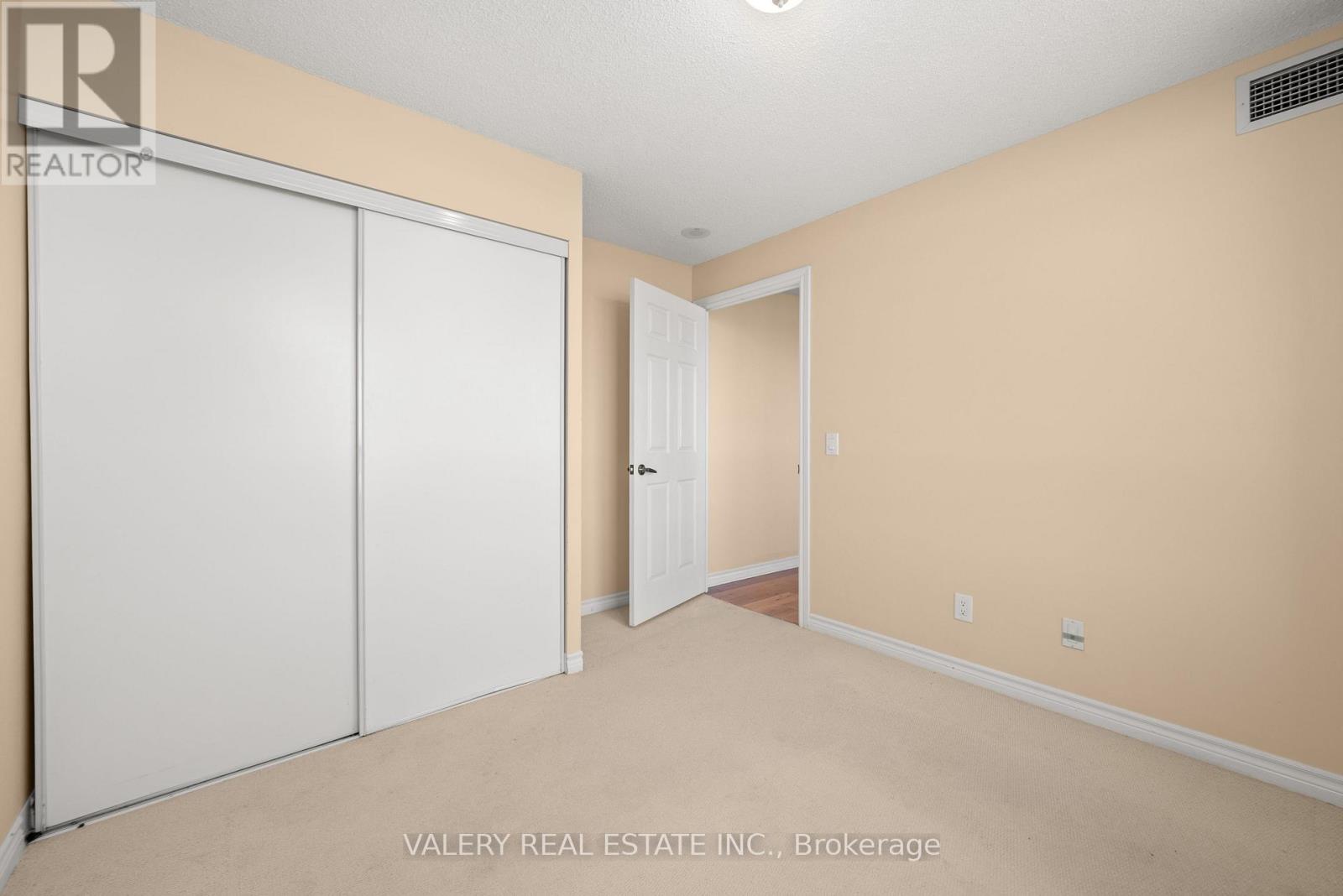 #1626 700 HUMBERWOOD BOULEVARD - Image 29