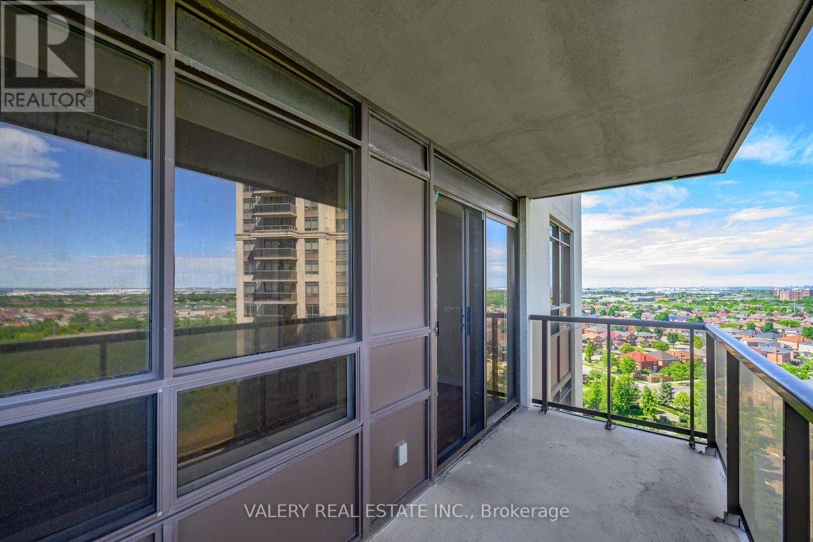 #1626 700 HUMBERWOOD BOULEVARD - Image 31