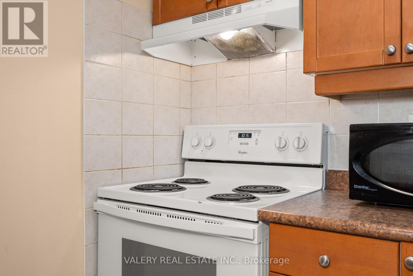 #1626 700 HUMBERWOOD BOULEVARD - 25