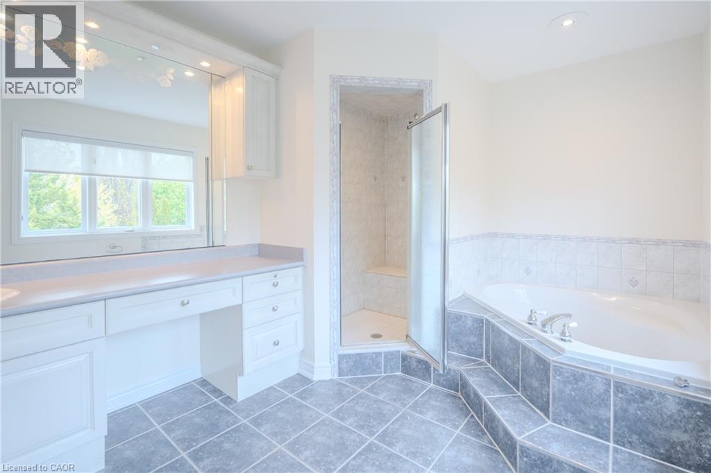 79 MOORLAND Crescent - Image 27