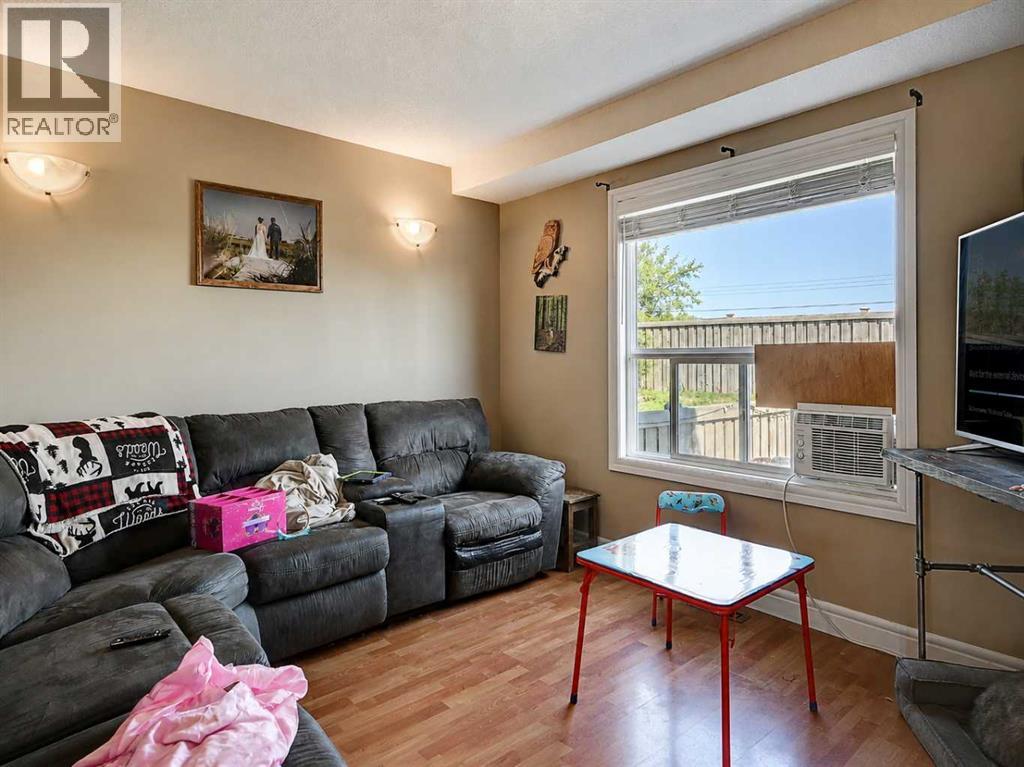 9022 131 Avenue - Photo 6