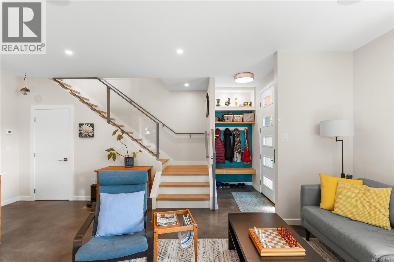 1704 Coronation Ave - 5