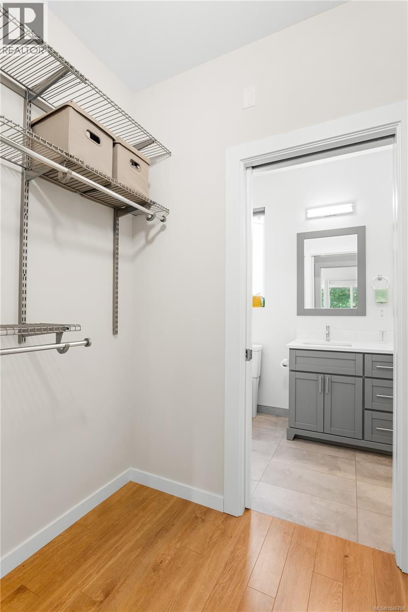 1704 Coronation Ave - Image 34