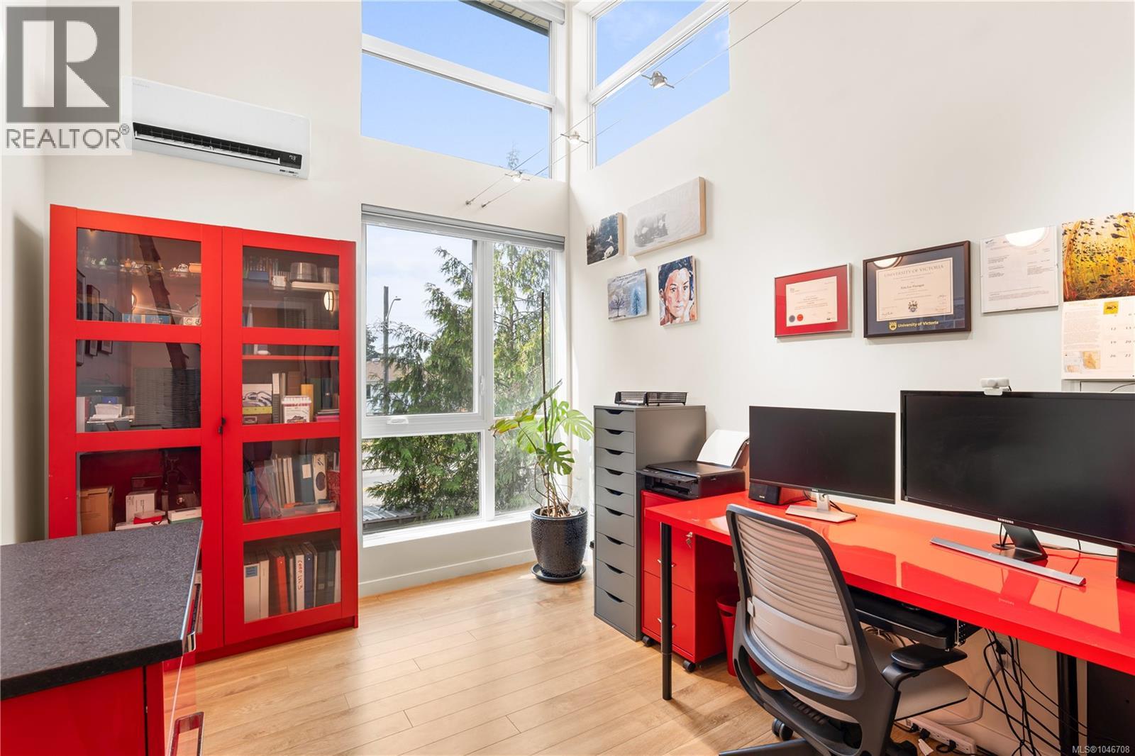 1704 Coronation Ave - 23