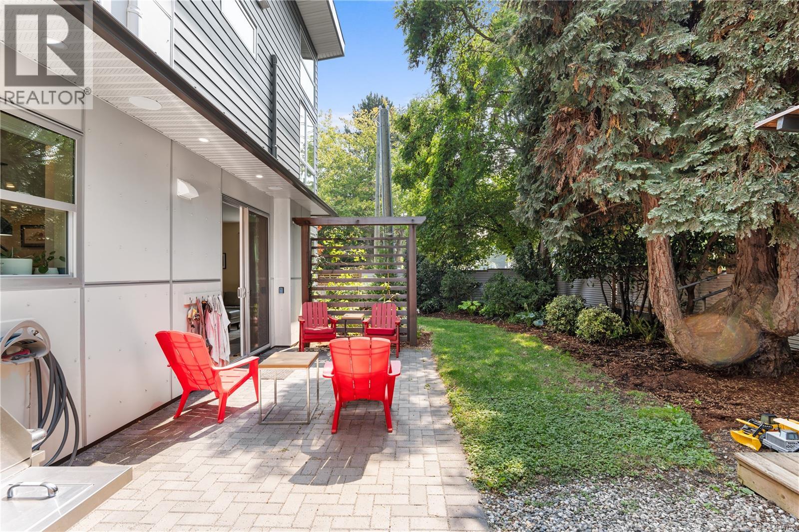 1704 Coronation Ave - 18