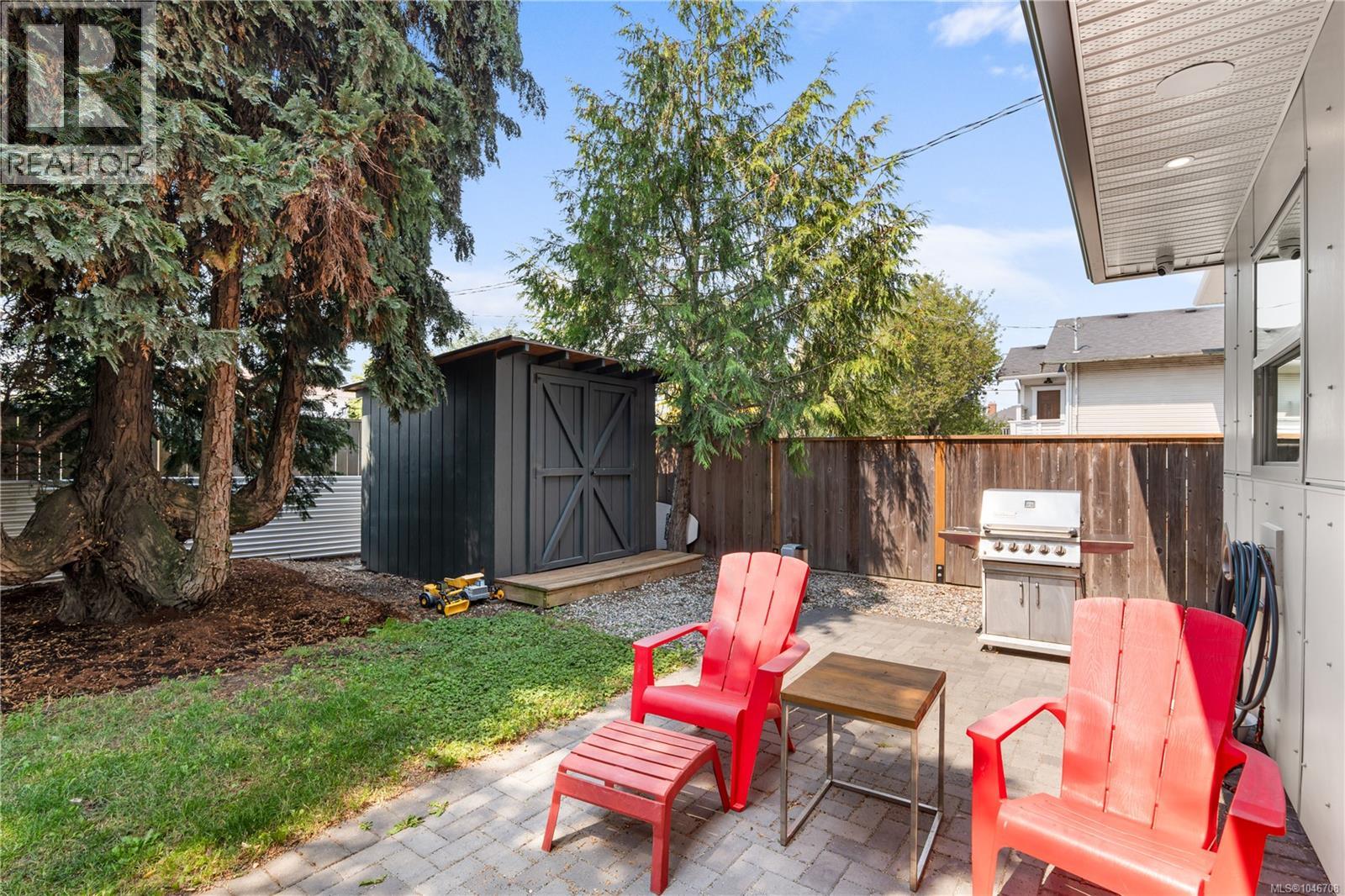 1704 Coronation Ave - 17
