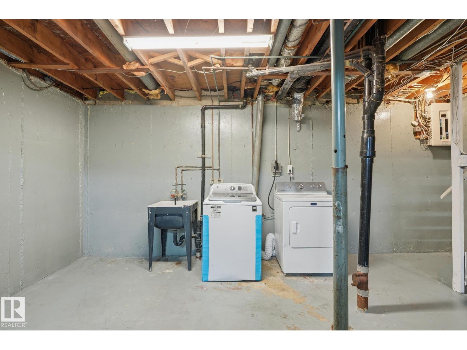 248 DICKINSFIELD Court NW - Photo 29