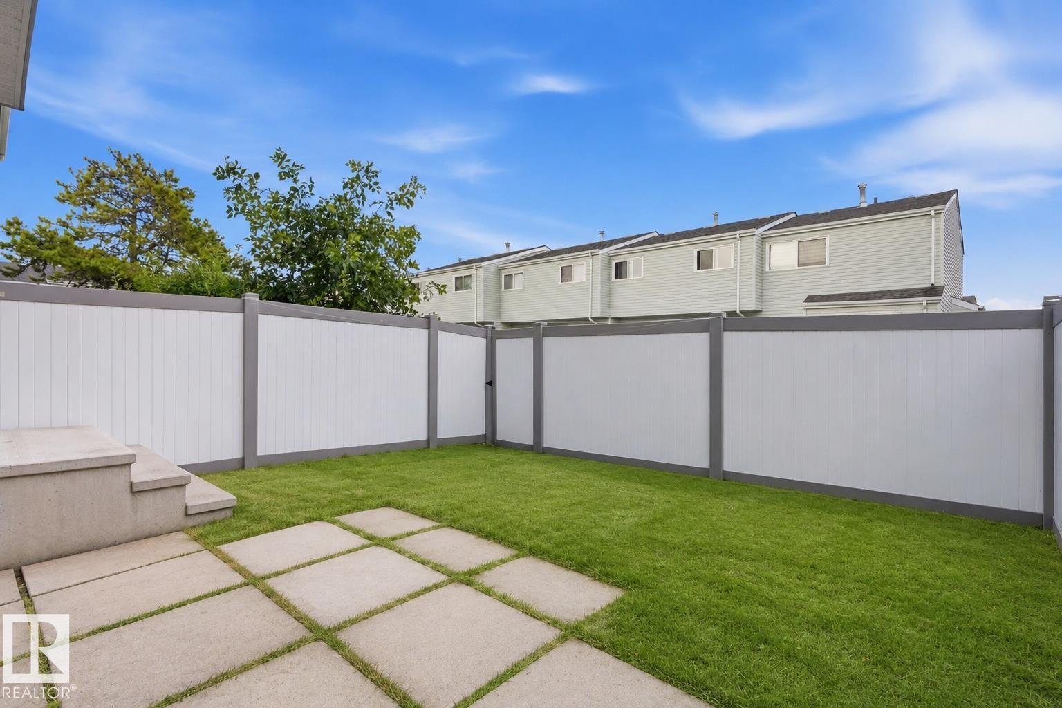 248 DICKINSFIELD Court NW - Photo 32
