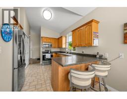 Kitchen - 101 1400 Tunner Dr, Courtenay, BC V9N8S2 Photo 10