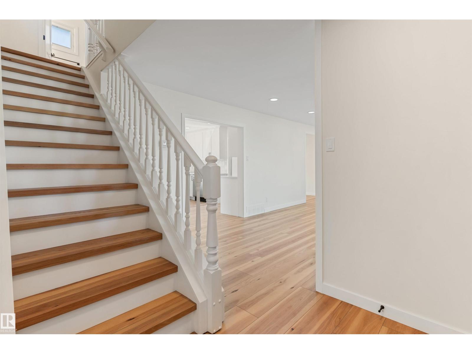 9328 168 Street NW - Photo 6