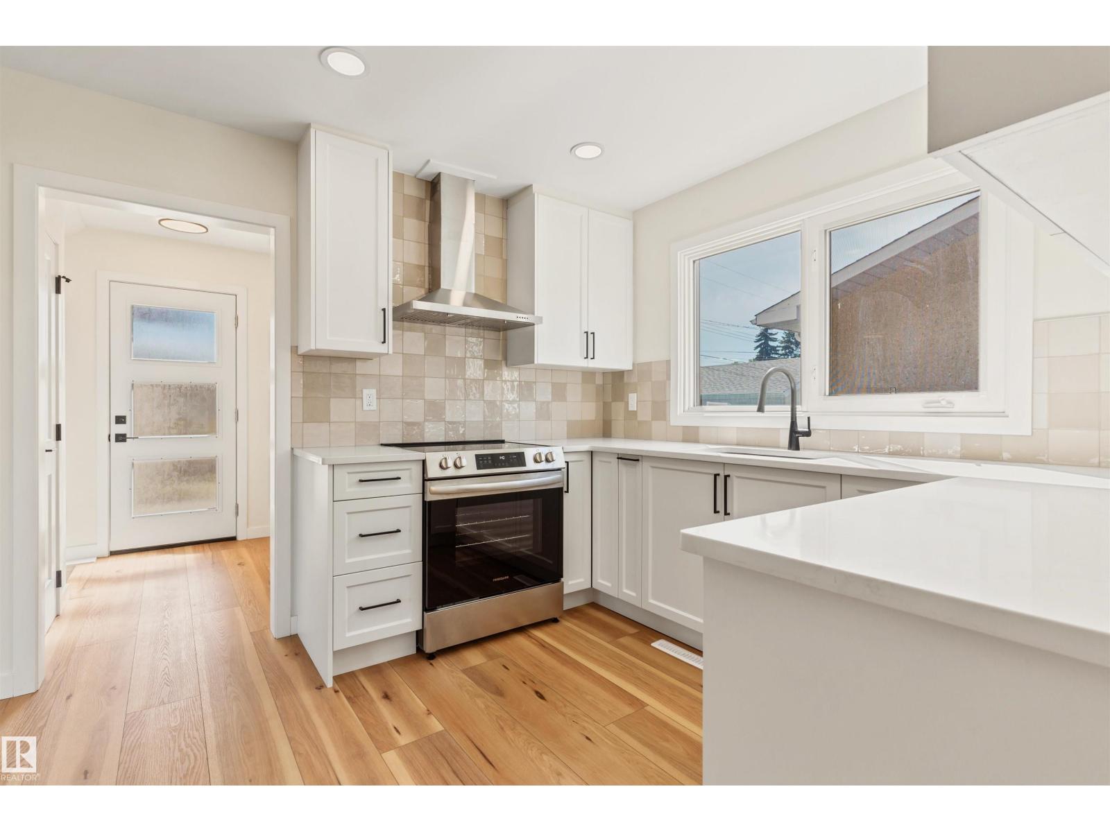 9328 168 Street NW - Photo 16