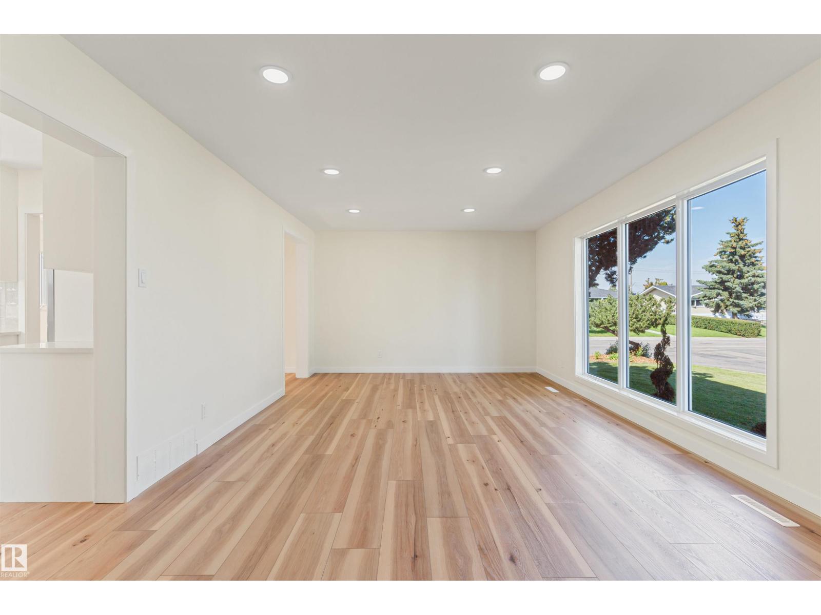 9328 168 Street NW - Photo 8