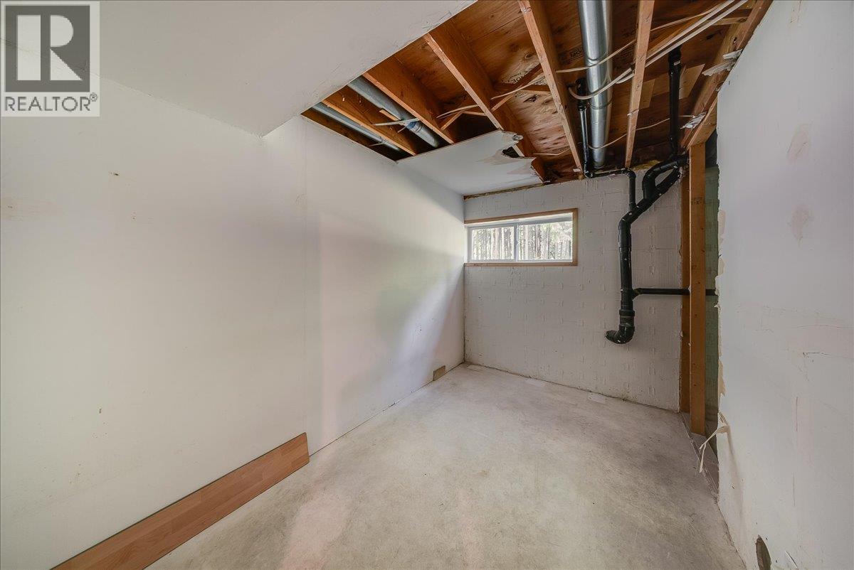 210 & 206 BELMOND Road, Salmo