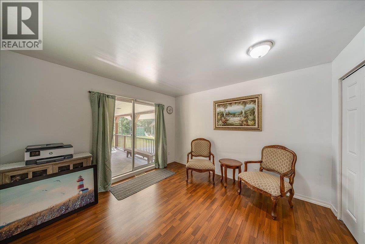 210 & 206 BELMOND Road, Salmo