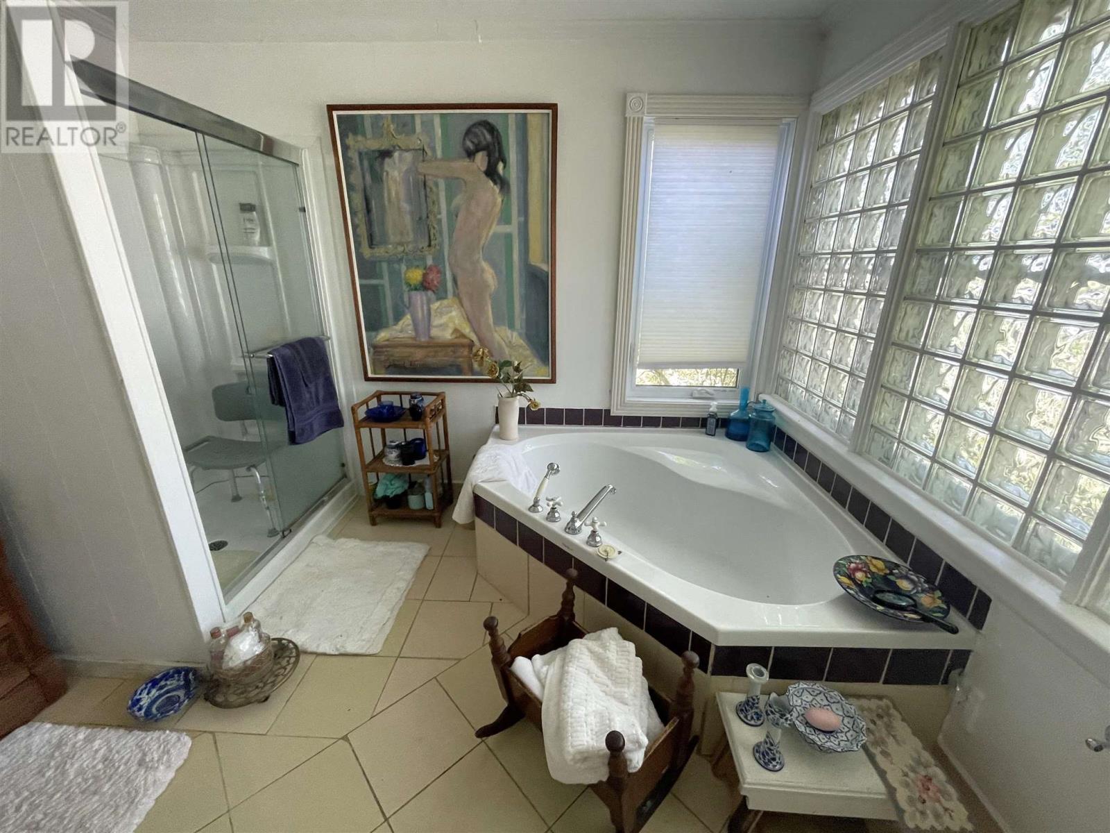 73 Hutchison AVE - Image 19