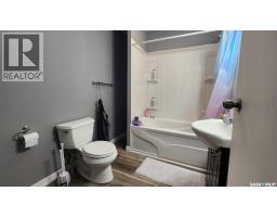 1232 106th Street, North Battleford, SK S9A1X2 Photo 8