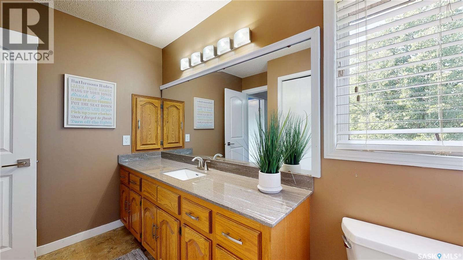 2210 Hanover CRESCENT E - Image 31