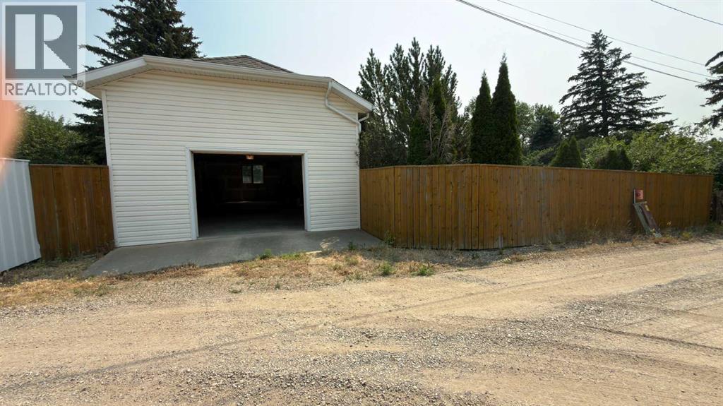 2128 22 Street - Photo 36