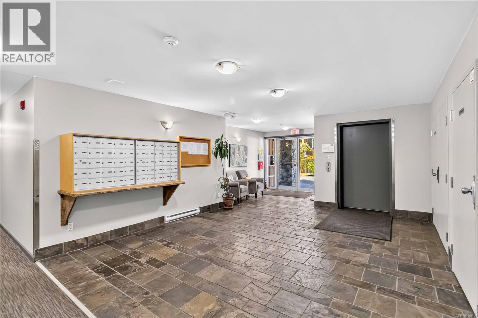 #208 1959 Polo Park Crt - Image 4