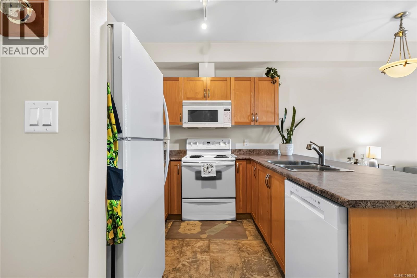 #208 1959 Polo Park Crt - 16