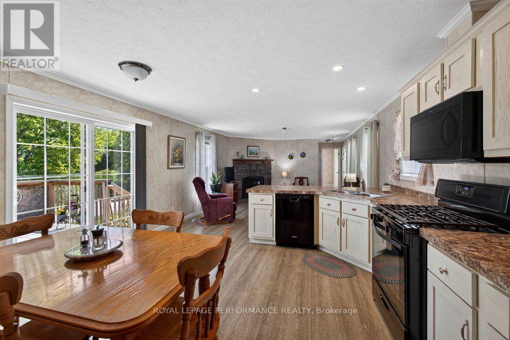16 Eastgate Avenue
