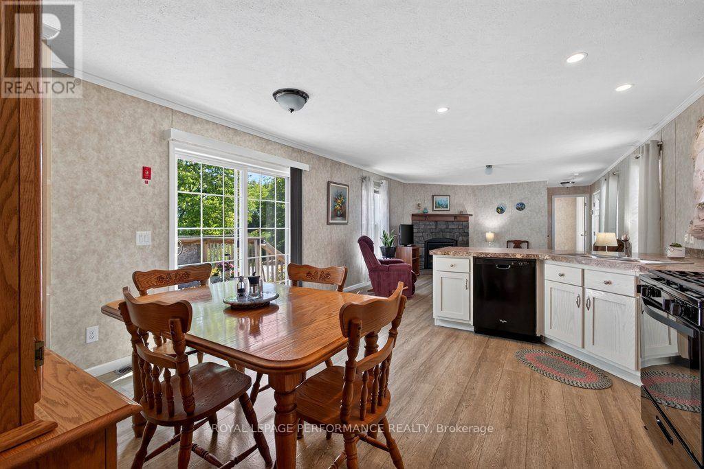 16 Eastgate Avenue