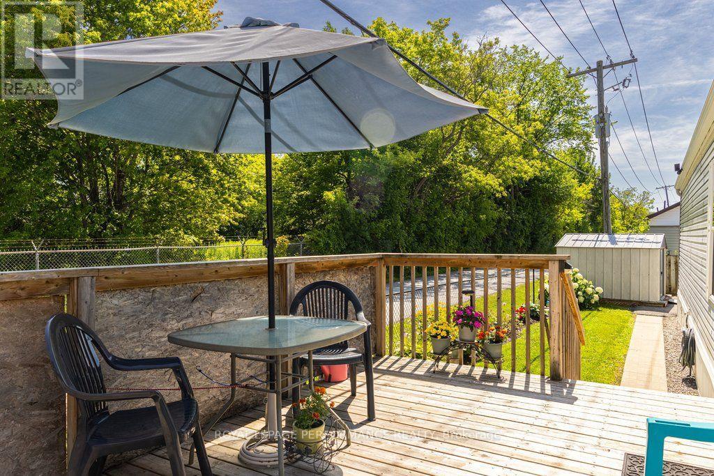 16 EASTGATE AVENUE - 39
