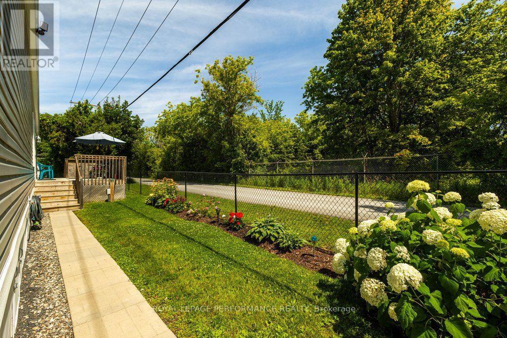 16 EASTGATE AVENUE - 41