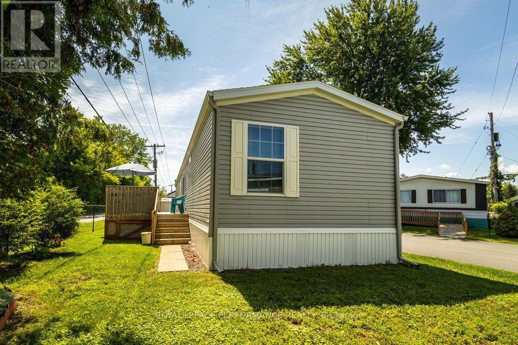 16 Eastgate Avenue