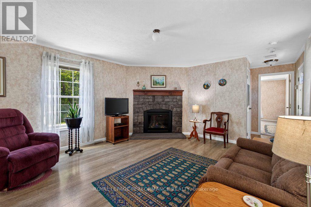 16 EASTGATE AVENUE - 9