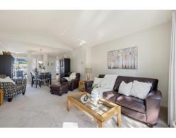 211 9072 Fleetwood Way, Surrey, BC V3R0M6 Photo 9