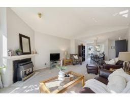 211 9072 Fleetwood Way, Surrey, BC V3R0M6 Photo 8