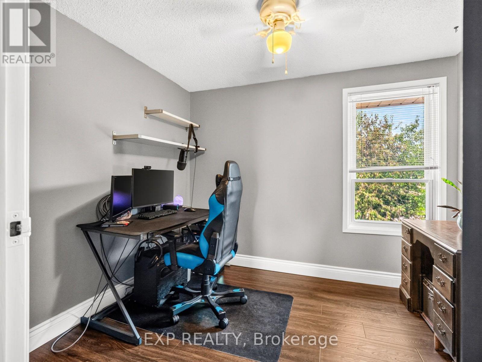 #32 242 LAKEPORT ROAD - 20
