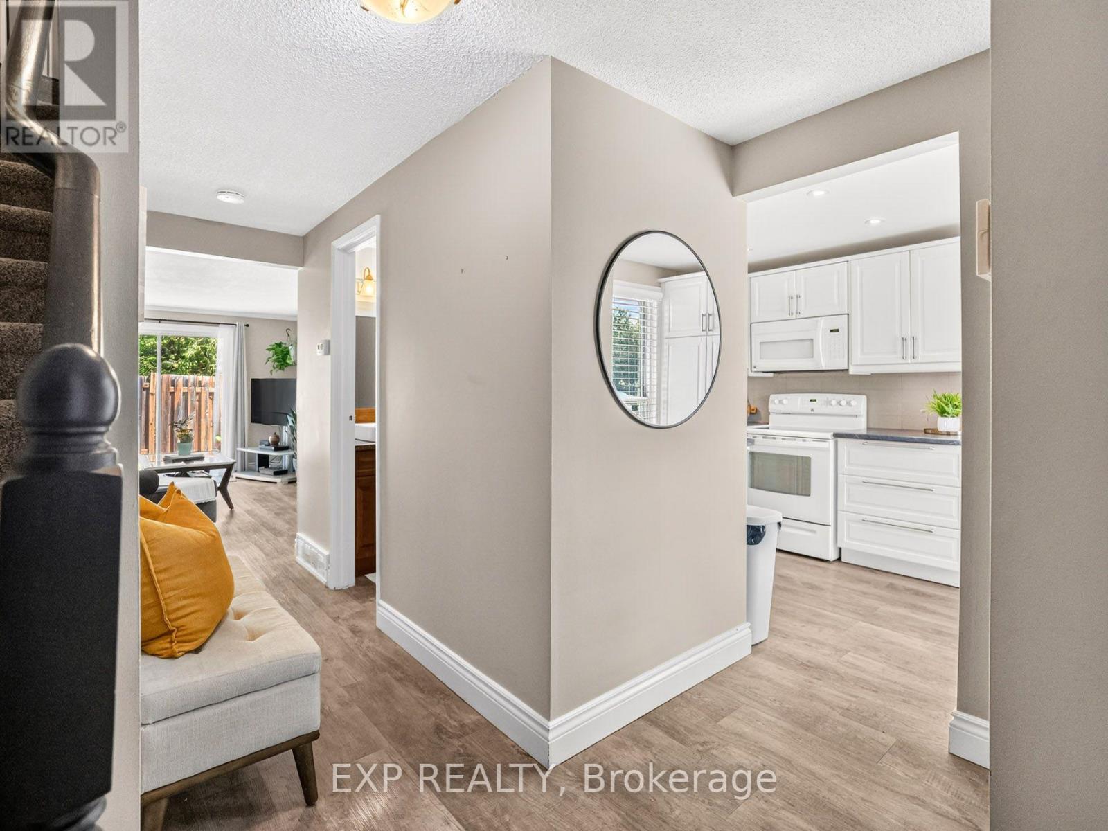 #32 242 LAKEPORT ROAD - 3