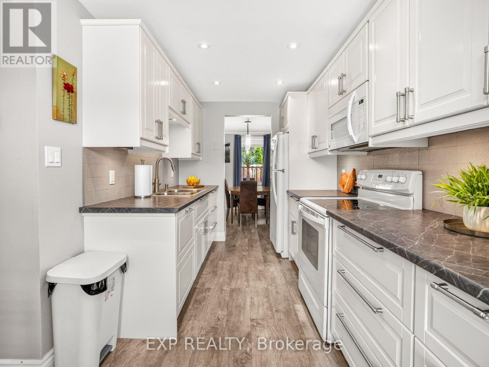 #32 242 LAKEPORT ROAD - 6