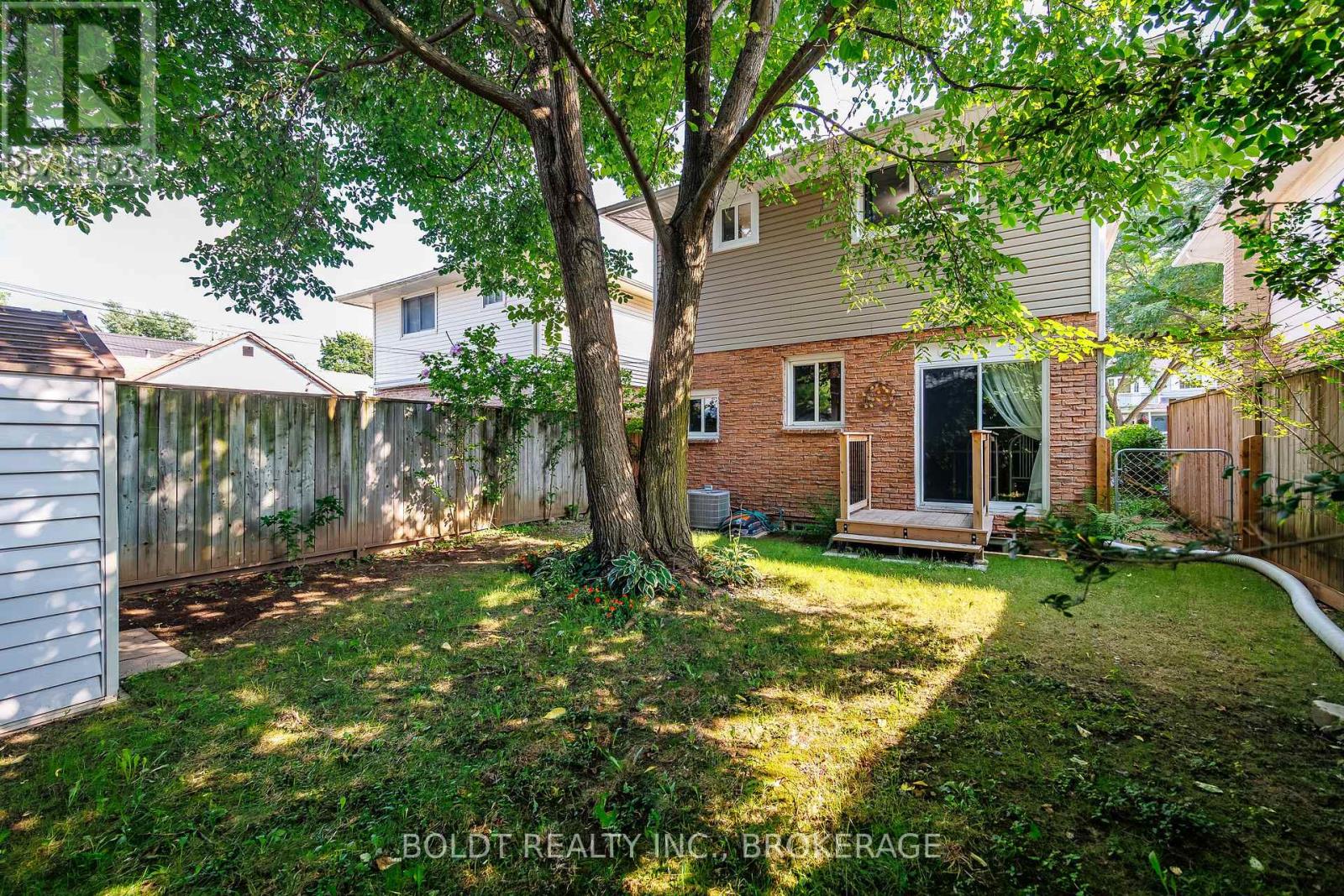 13 1/2 NORTHGLEN AVENUE - 27
