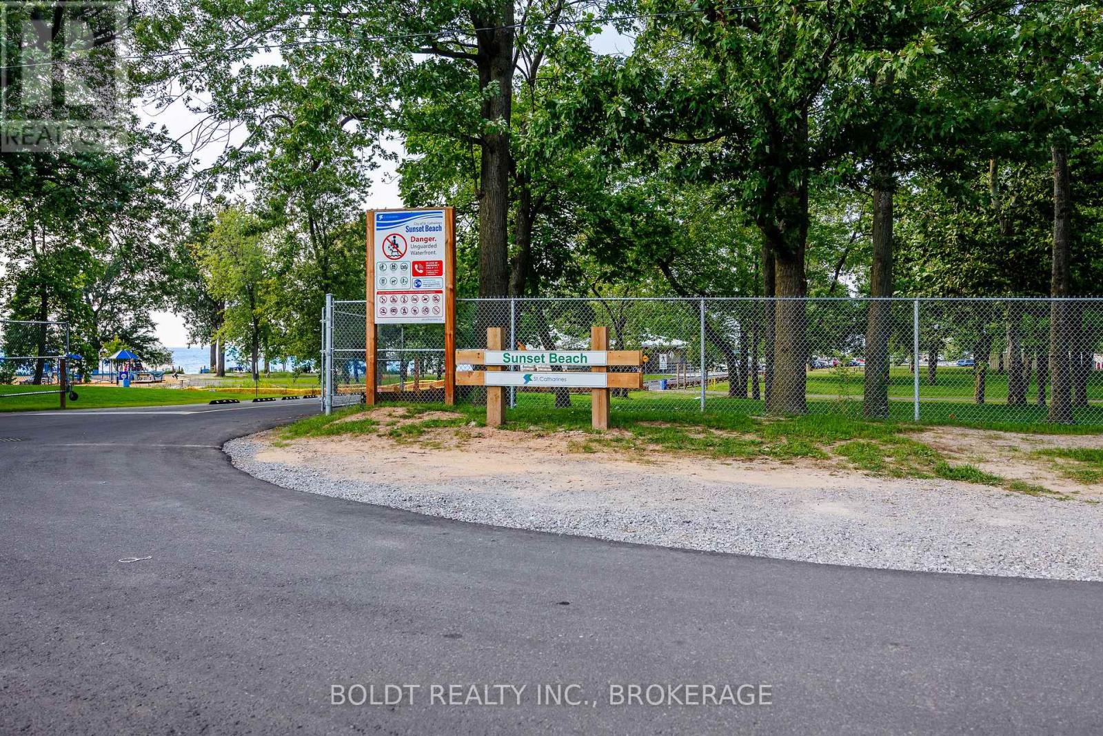 13 1/2 NORTHGLEN AVENUE - 29
