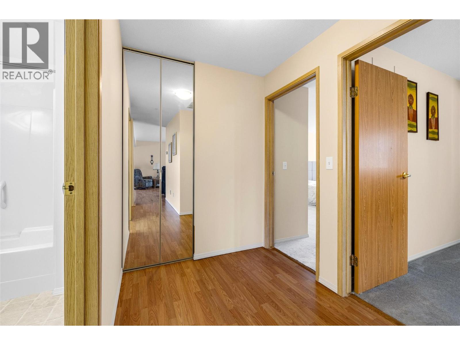 #165 1045 Sutherland Avenue - Image 22