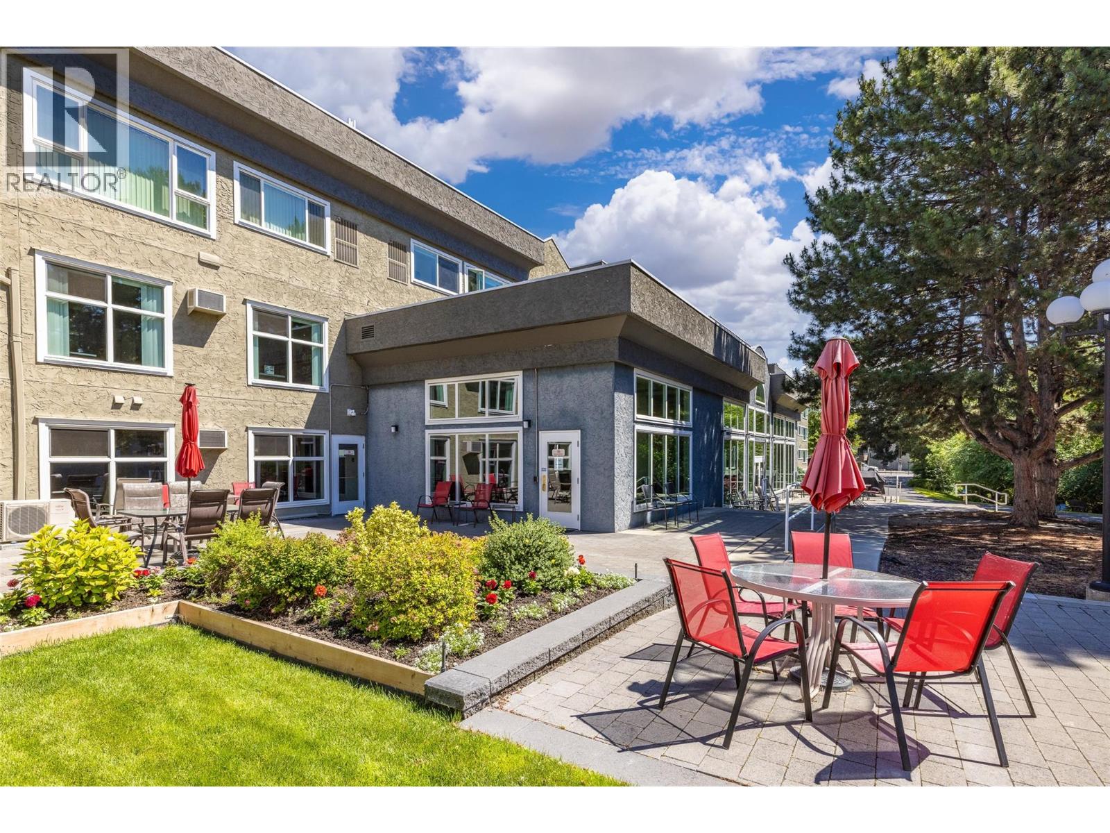 #165 1045 Sutherland Avenue - Image 39