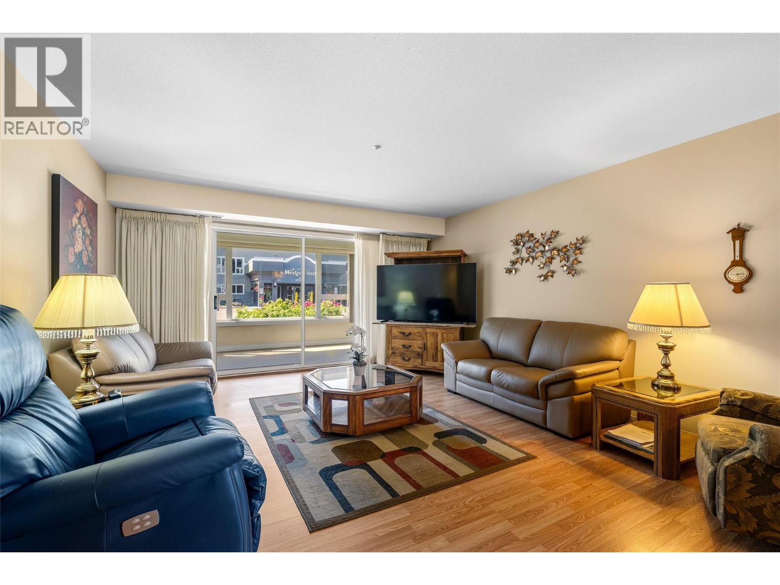 #165 1045 Sutherland Avenue - 13