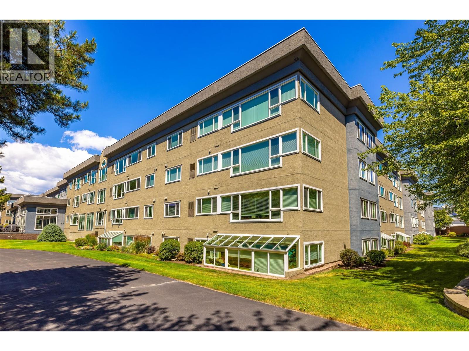 #165 1045 Sutherland Avenue - 45